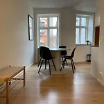 Brand New Apt By The Lakes