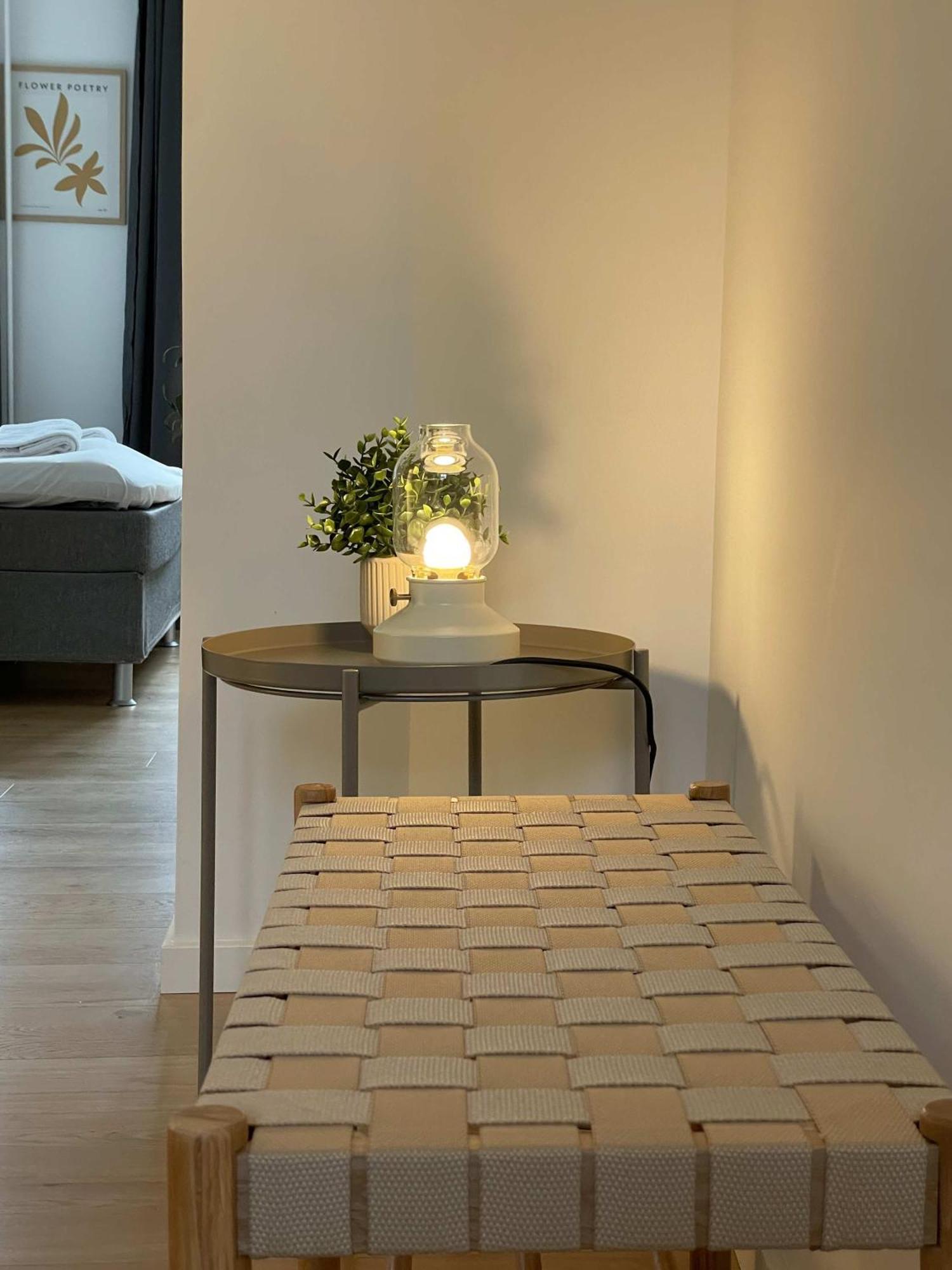 Apartment Brand New By The Lakes *